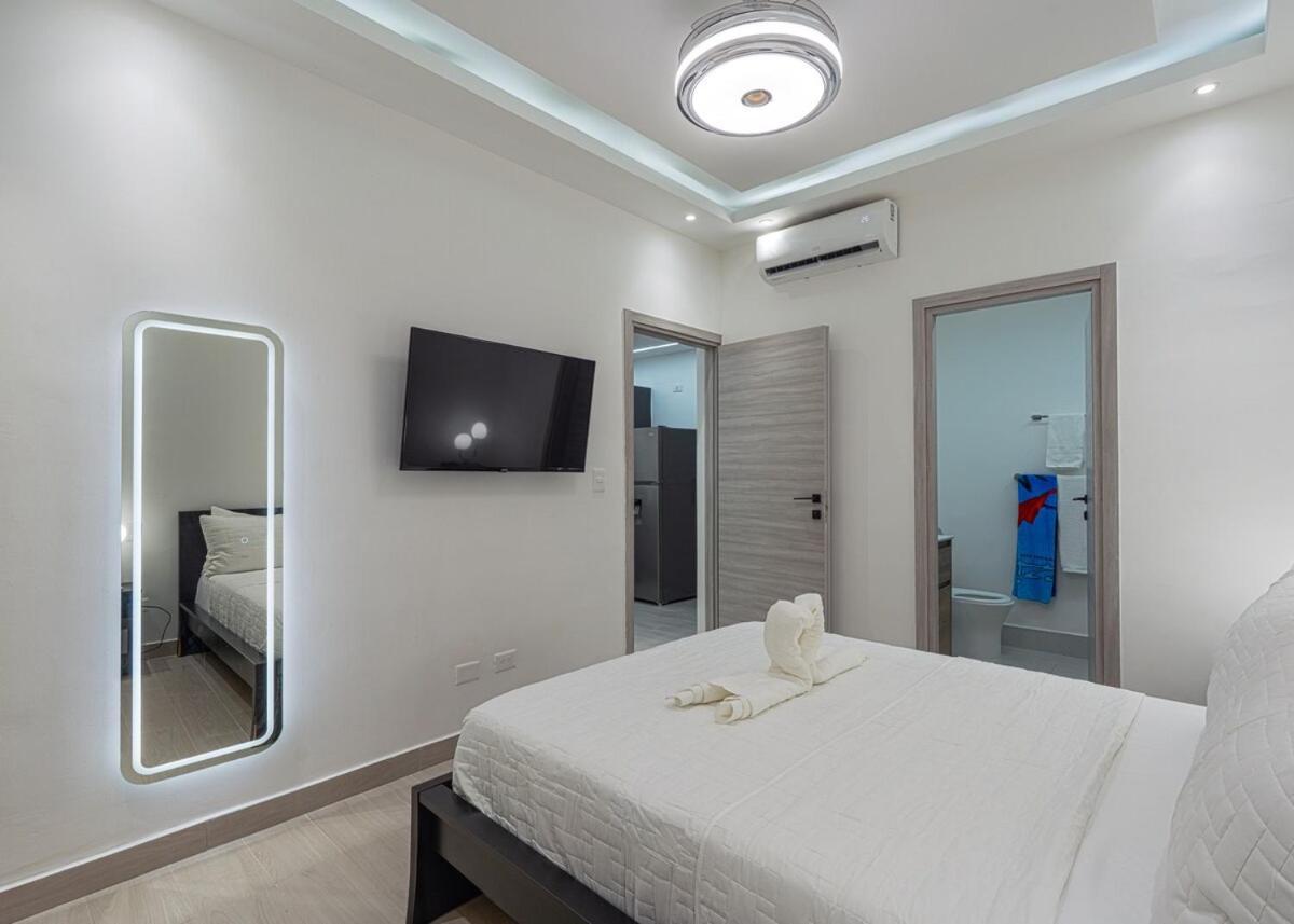 Modern Apartment, On-site Pool Appartement *