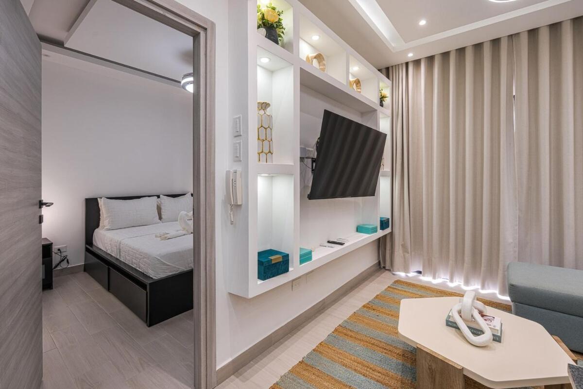 Modern Apartment, On-site Pool Appartement *